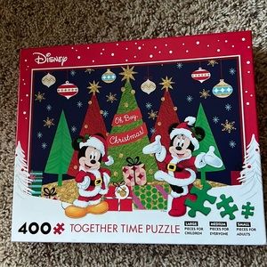 BNWT Disney Mickey & Minnie Mouse Christmas Together Time 400-piece puzzle!